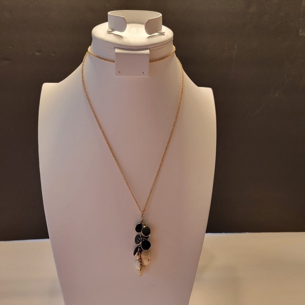 EUC Goldtone Chain with Cluster of Disc Pendant - Picture 3 of 3